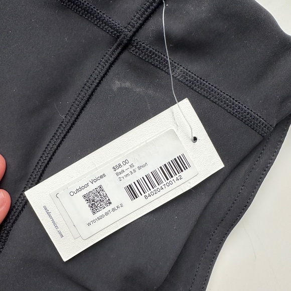 NWT Outdoor Voices SuperForm™ 3.5" Short XS - Picture 3 of 5